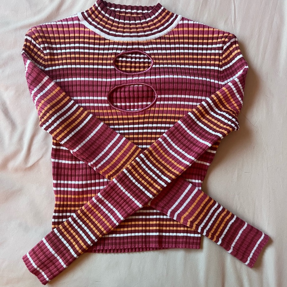Cropped long sleeve shirt!